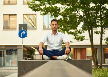 Scientists Reveal Mind Trick That Beats Opioid Urges Naturally