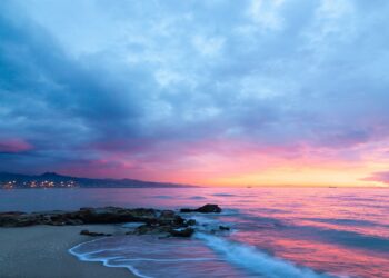 Experts Name Most Contaminated Beaches In America