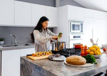 Nutritionists Provide Insider Information On Foods To Exclude