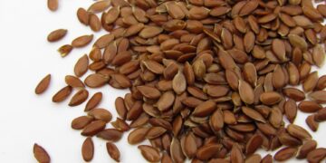 Flaxseeds Linked To Potential Breast Cancer Protection