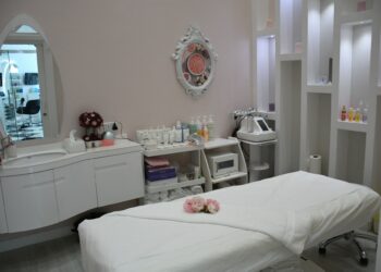 Unregulated Med Spas Under Scrutiny For Dangerous Injections