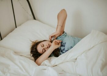 Which Sleep Stage Is Associated With Rapid Eye Movement (REM)?