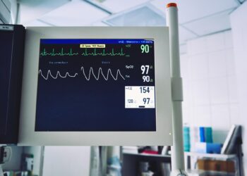 Which Of The Following Is A Symptom Of High Blood Pressure?