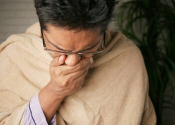 What Is The Term For The Phenomenon In Which An Individual’s Immune System Reacts Adversely To A Harmless Substance, Leading To Symptoms Such As Sneezing, Itching, And Swelling?