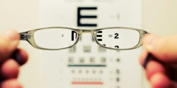 Simple Eye Exam Could Forecast Alzheimer’s Years Earlier