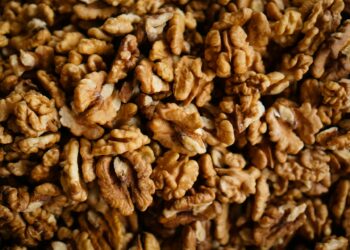 Organic Nuts Under Fire For Spreading E. Coli