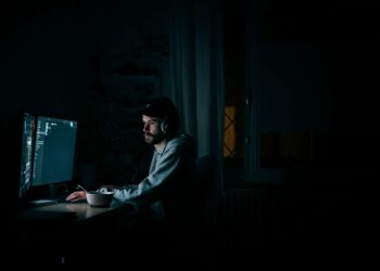 New Study Reveals Superior Brain Function In Late Risers