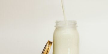 Many Americans Uninformed About Raw Milk Dangers