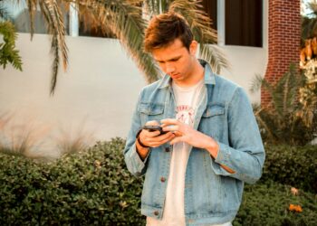 Sleep Solutions For Tweens Battling Screen Addiction