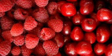 Which Of The Following Is A Natural Source Of The Antioxidant Astaxanthin?