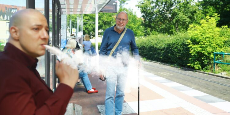 Experts Expose Vaping’s Dangerous Effect On Blood Flow