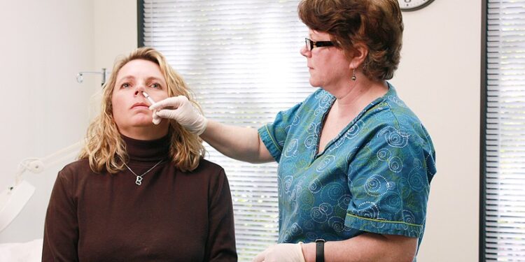 Innovative Nasal Spray Offers Alzheimer’s Protection