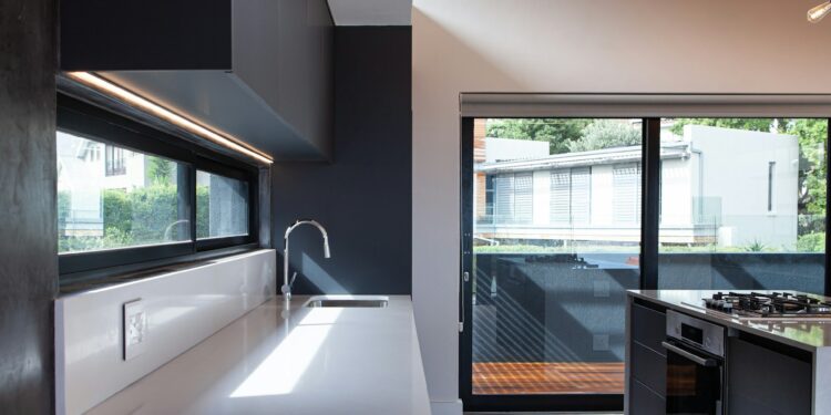 Lung Hazards Loom For Workers Crafting Countertops