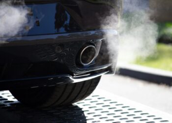 Highway Exhaust Linked To Increased Depression