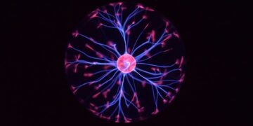 Scientists Explain Why Some Brain Cells Remain Unchanged