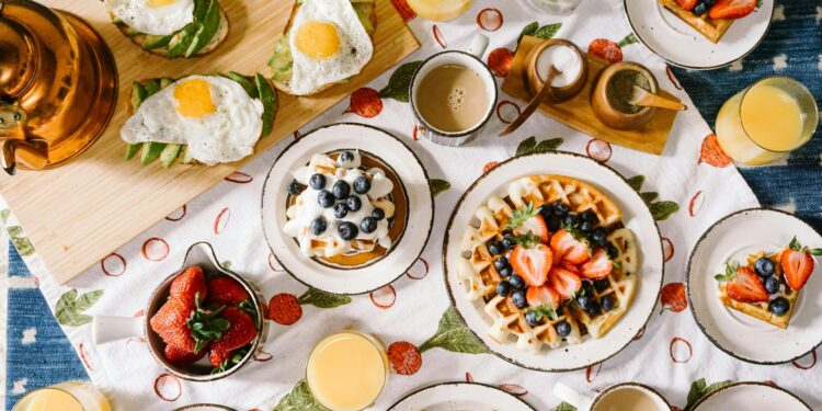 Big Breakfasts Proven To Make Heart Patients Happier
