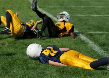 Concussion Effects Haunt Athletes’ Brains For A Year After Injury