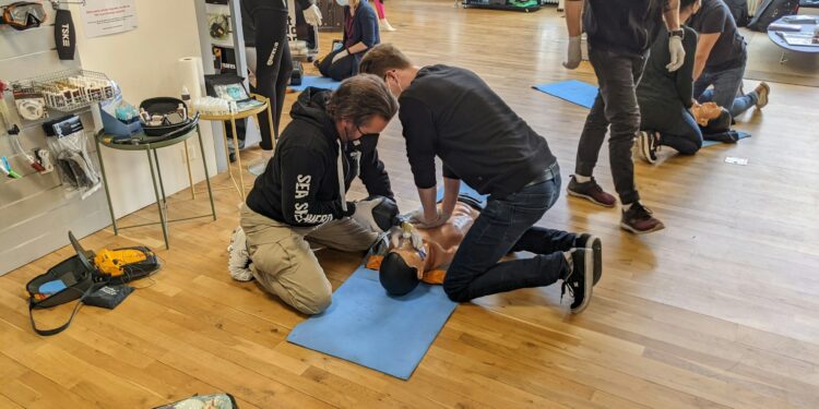 Urgent CPR Can Save Lives Instantly
