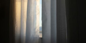 Letting Light In At Key Times Boosts Alertness