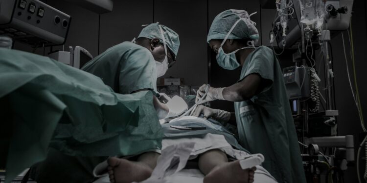 Doctors Pull Off America’s First Bladder Transplant