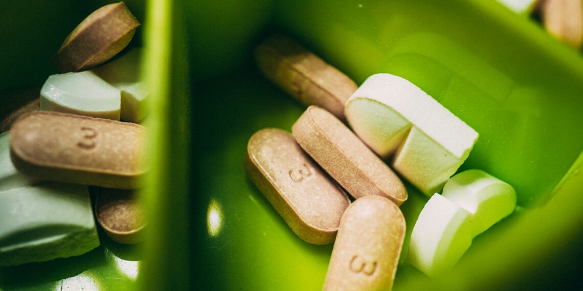 Pharmacist Exposes 3 Dangerous Supplements